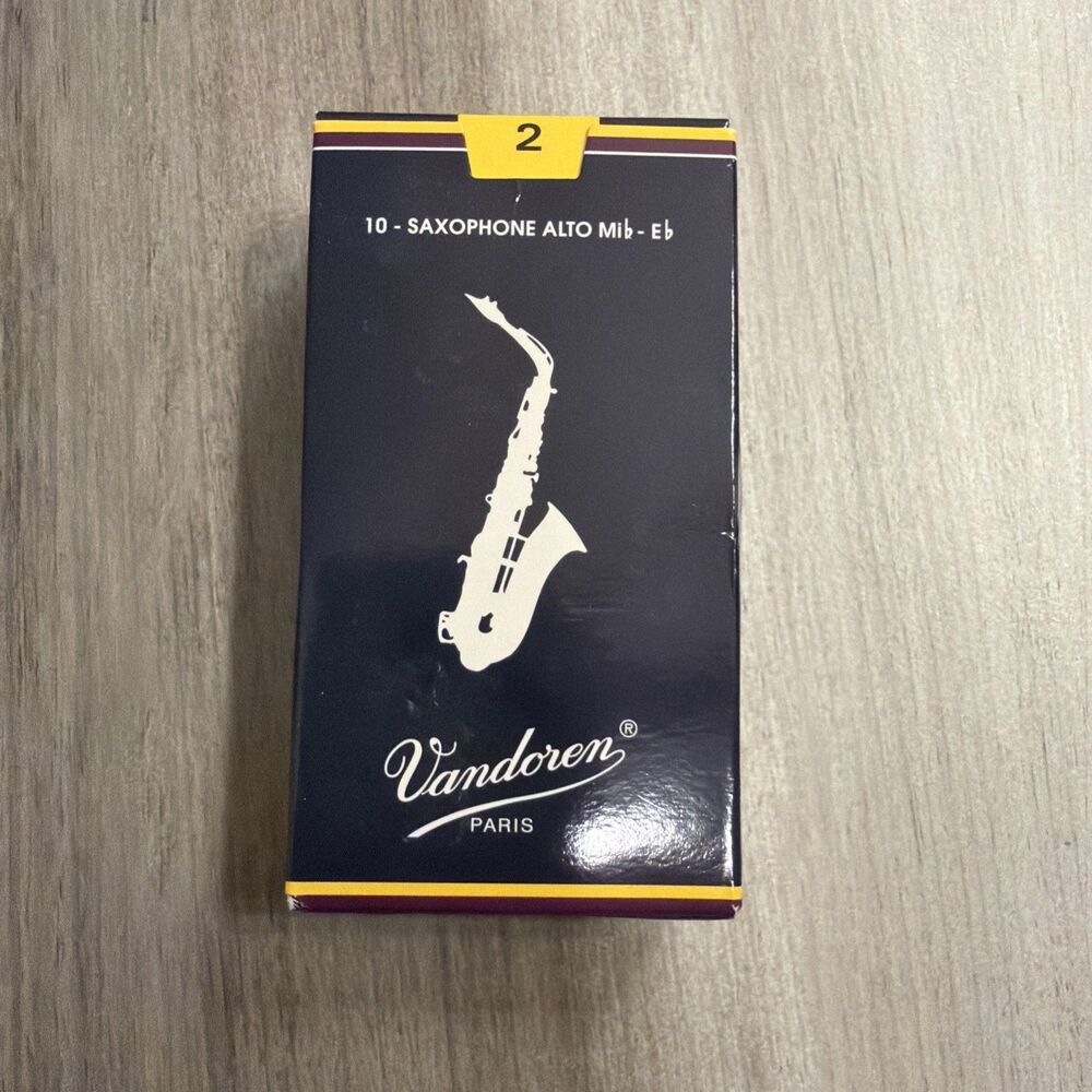 NEW Vandoren Saxophone Alto Reeds Strength 2 OPEN BOX 7 REMAINING